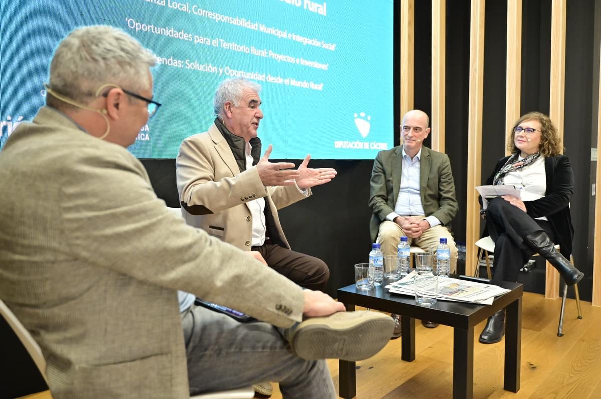 Ramón Barbado interviene en la jornada.
