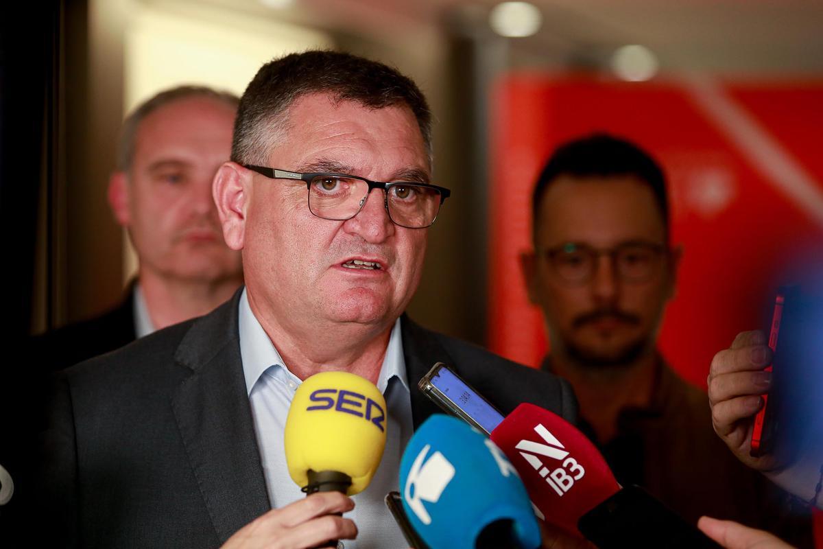 Galería del momento del escrutinio del PSOE en Ibiza Galería del momento del escrutinio del PSOE en Ibiza