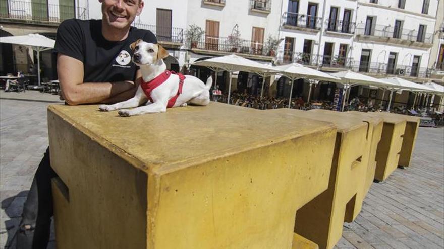 Proponen un nuevo método para identificar a los que no recojan las heces de los perros