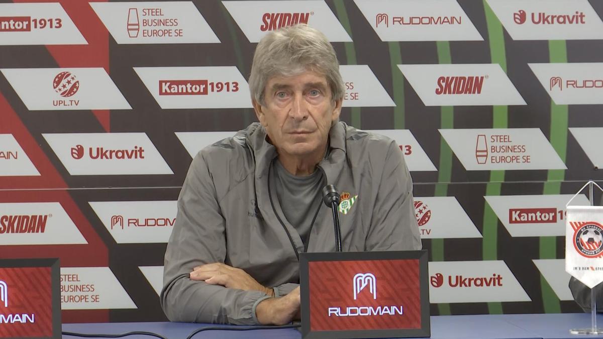 Manuel Pellegrini comparece ante los medios en la previa ante el FC Kryvbas en Kosice