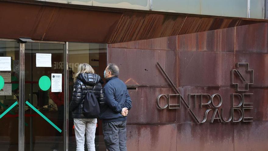 El Sergas logra reclutar a 67 médicos de familia más tras quedar vacantes plazas en el último concurso oposición