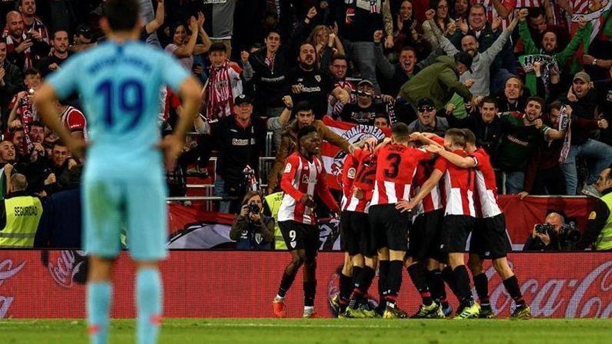 El Atlético se deja en Bilbao sus opciones en La Liga (2-0)