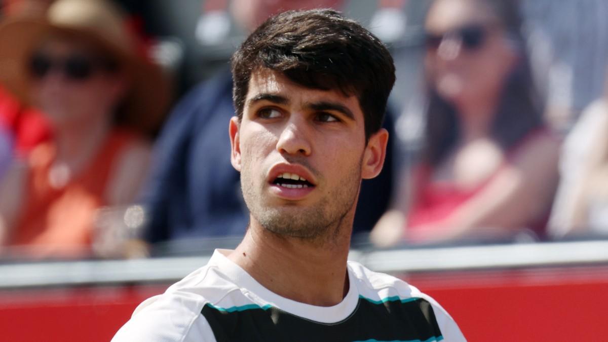 Carlos Alcaraz, durante su debut en Queen's