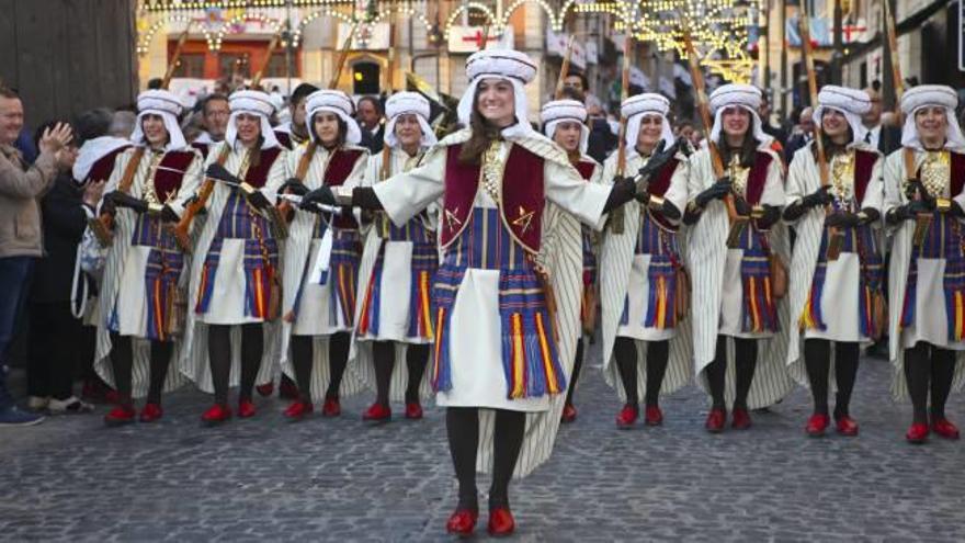 Una escuadra femenina desfilará por primera vez en las Entradas de las Fiestas de Alcoy