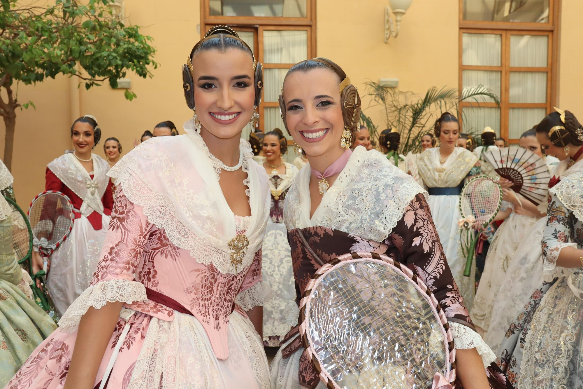 Las candidatas a Fallera Mayor de València 2026 se estrenan en la Batalla de Flores