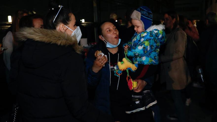Así ha sido el reencuentro de los refugiados ucranianos con las familias valencianas