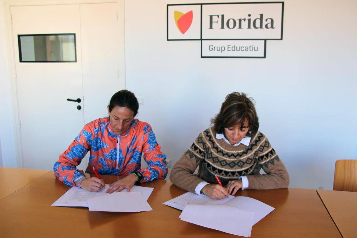 Firma del convenio del Basket Institution con Florida Universitaria.