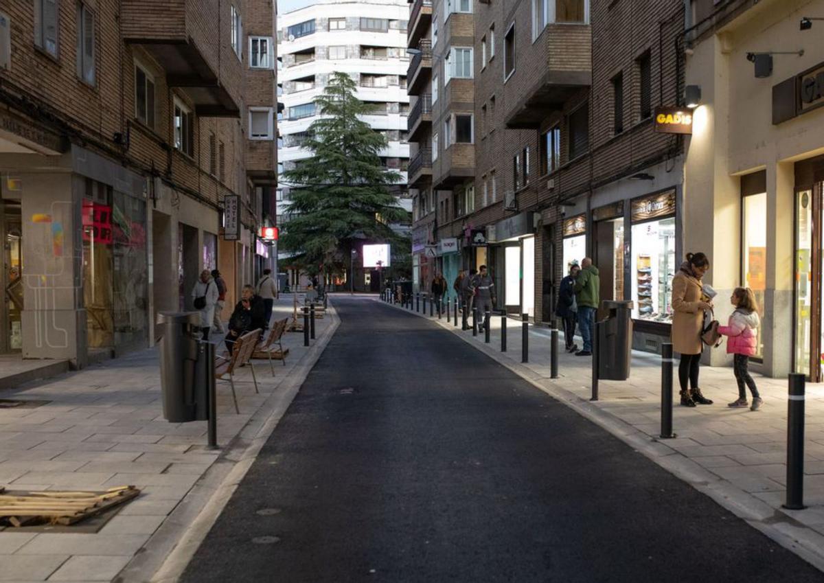Calle Magistral Romero, una de las primeras de la ZBE. | ANA BURRIEZA (ARCHIVO)