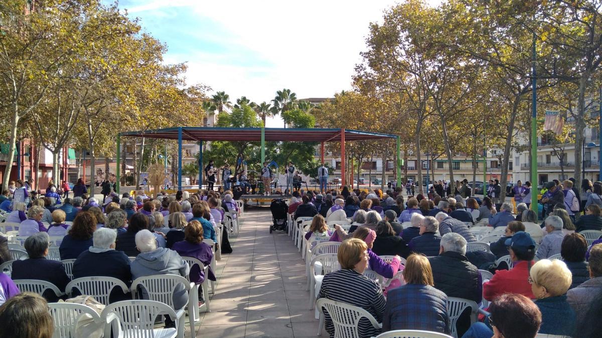 Una imagen de todas las personas que participaron en la marcha de l&#039;Horta Sud