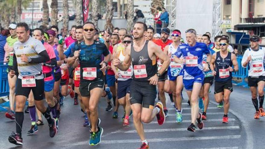 La Mitja Marató de Santa Pola supera los 4.500 corredores