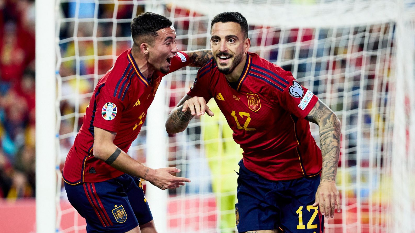 Joselu celebra su doblete ante Noruega