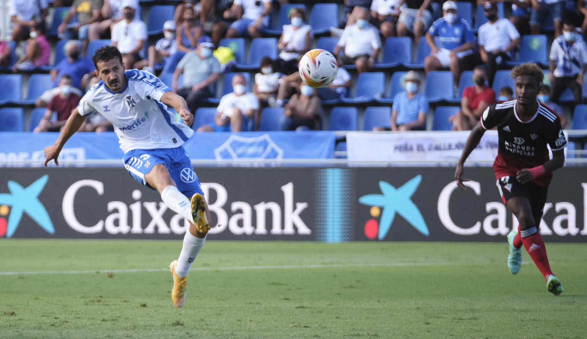 Encuentro entre el CD Tenerife y el Mirandés