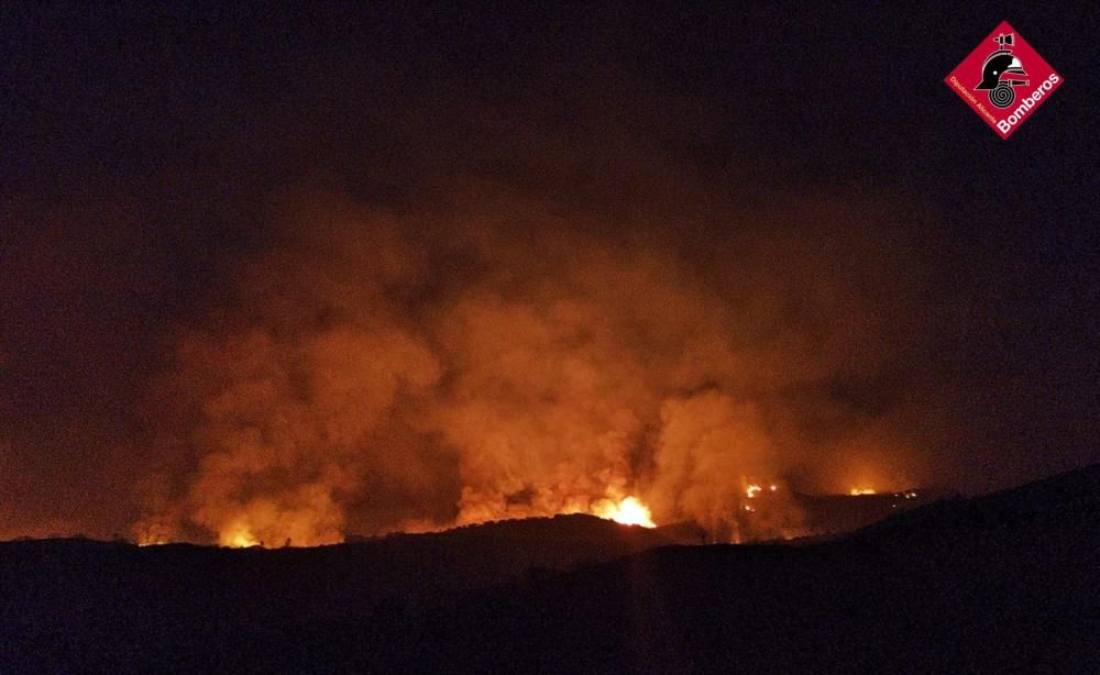 Los incendios en la Marina Alta, en imágenes
