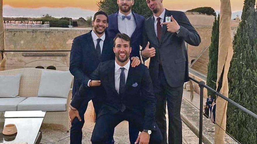 Álex Abrines y Carla García, exclusiva boda en Cap Rocat