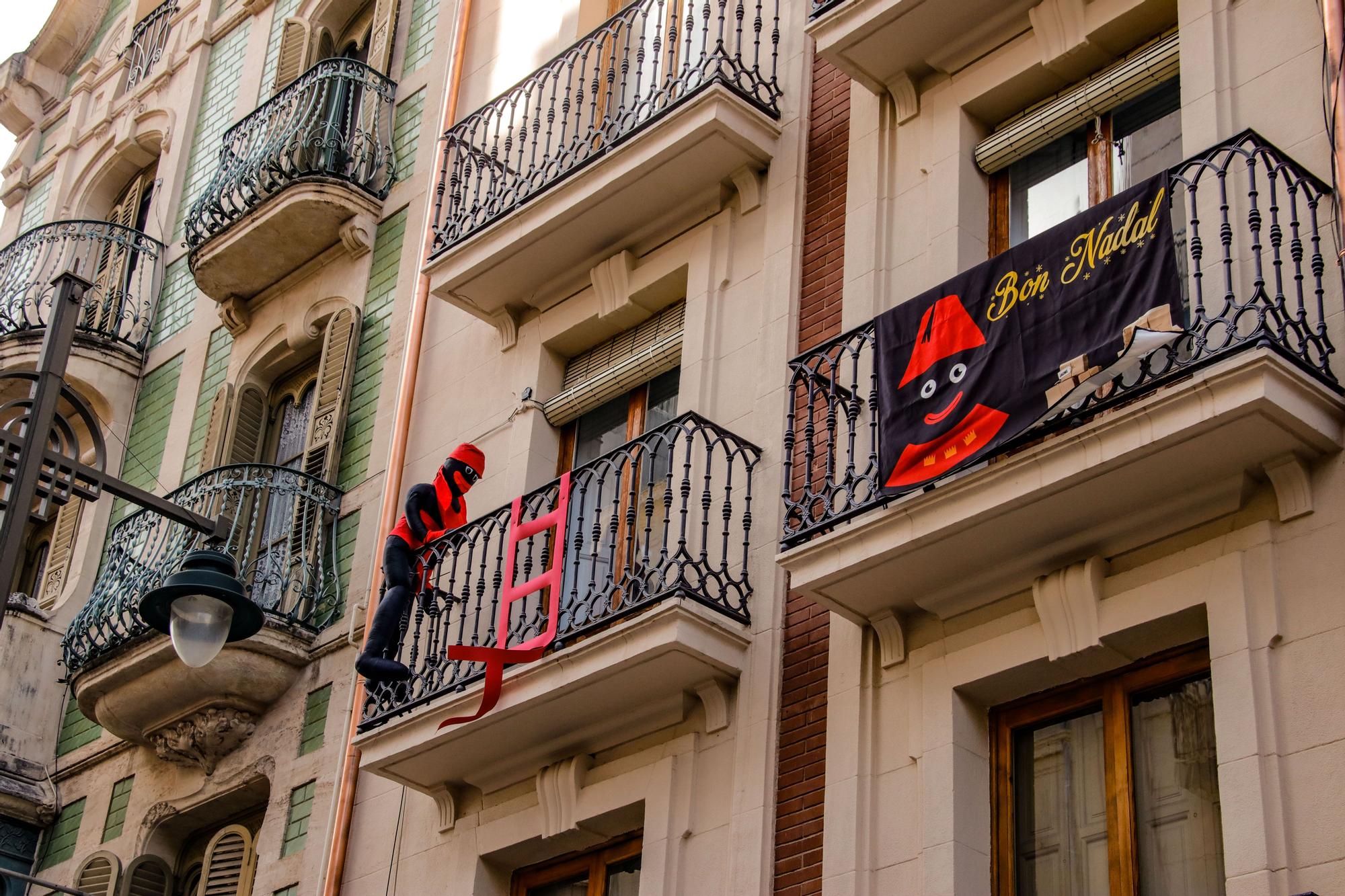 La Navidad se cuela por los balcones de Alcoy