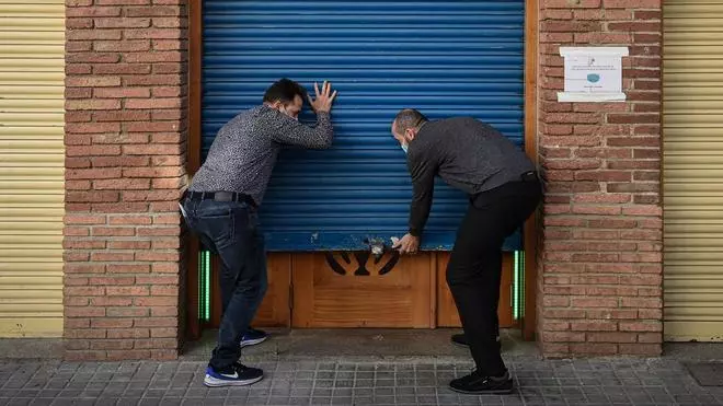 Una lluvia de sentencias exige a ayuntamientos catalanes devolver un impuesto a empresas cerradas durante la pandemia