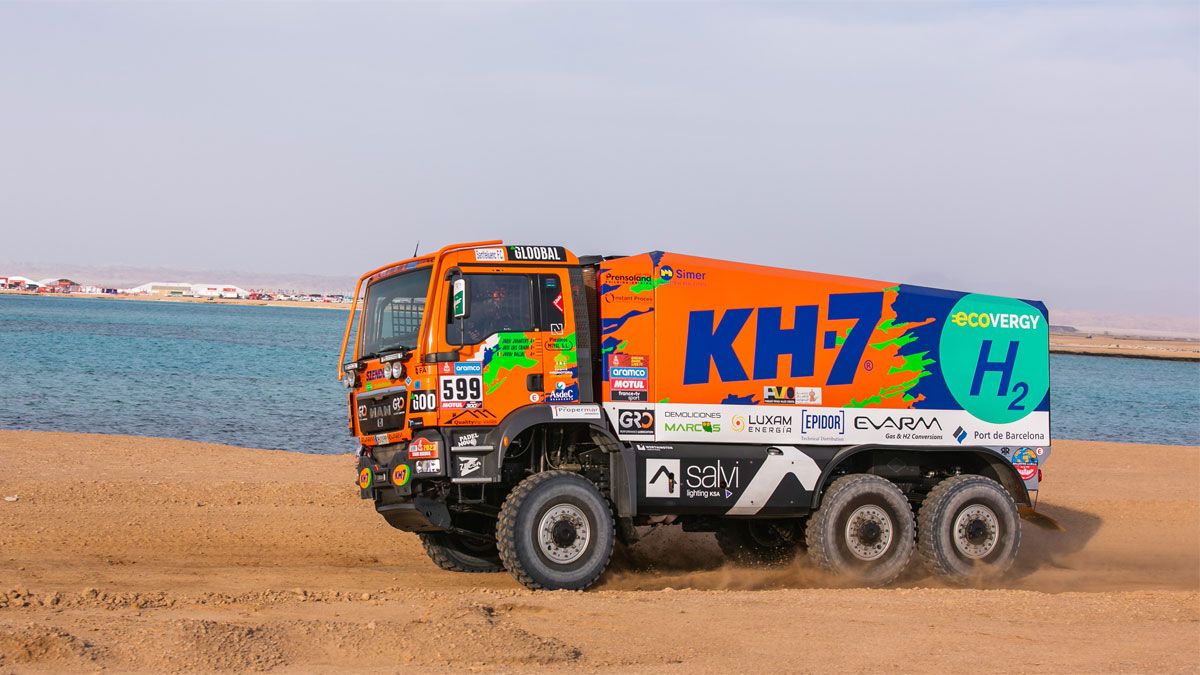 El MAN de Juvanteny, Criado y Ballbé, primer vehículo de la historia del Dakar en competir alimentado con hidrógeno