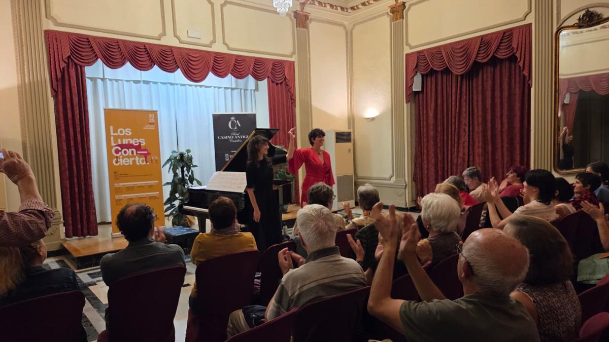 El Real Casino Antic és l'escenari d'aquesta iniciativa musical que ompli els dilluns de cultura.