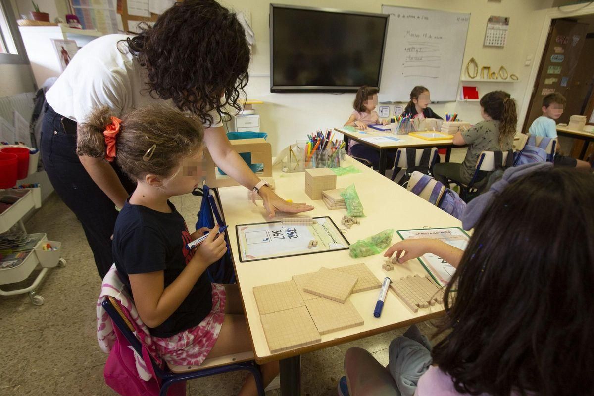 Alicante'deki bir okulda bir tür matematik, arşivleme imajı