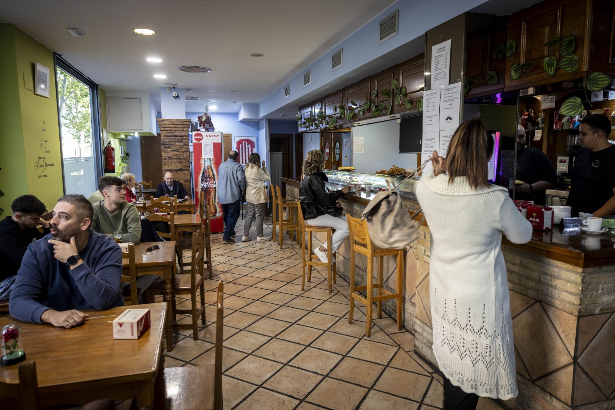 En imágenes | El Rincón de Baro, el bar del Actur que se ha hecho viral por sus tortillas de sabores