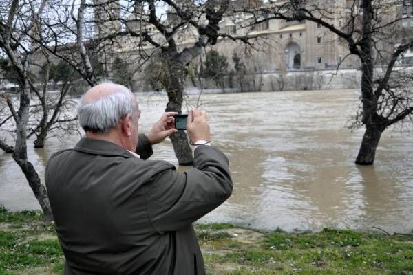 Fotogalería: La crecida del Ebro a su paso por Zaragoza