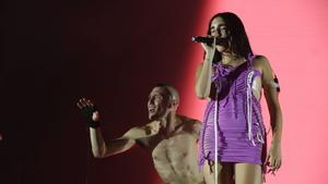 Judeline, bruixa mare entre dimoniets en el Festival B