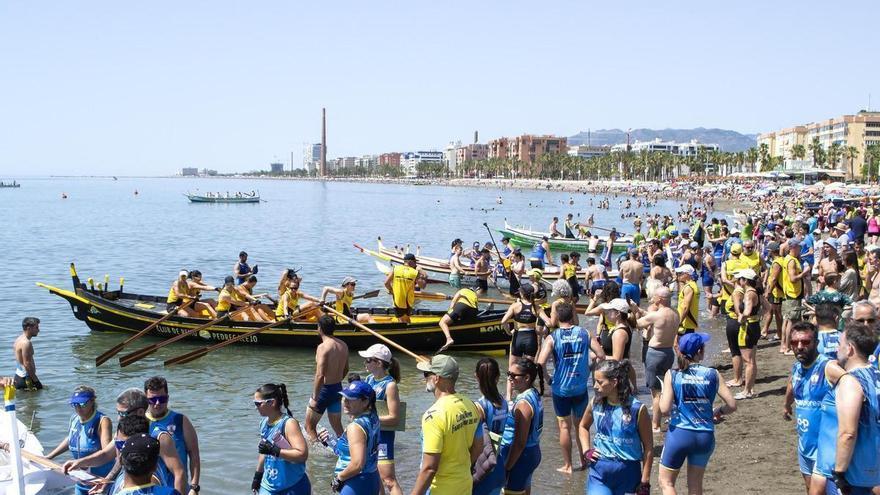 La XIV Liga Provincial de Barcas de Jábega desembarca en Huelin