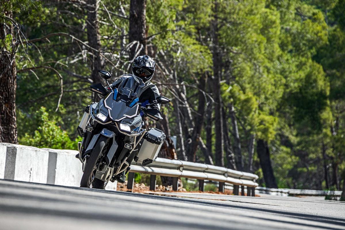 Diğer markalarda sizi açıkça fiyat adımını yükseltmeye zorlayan bir öğeler kataloğu vardır.