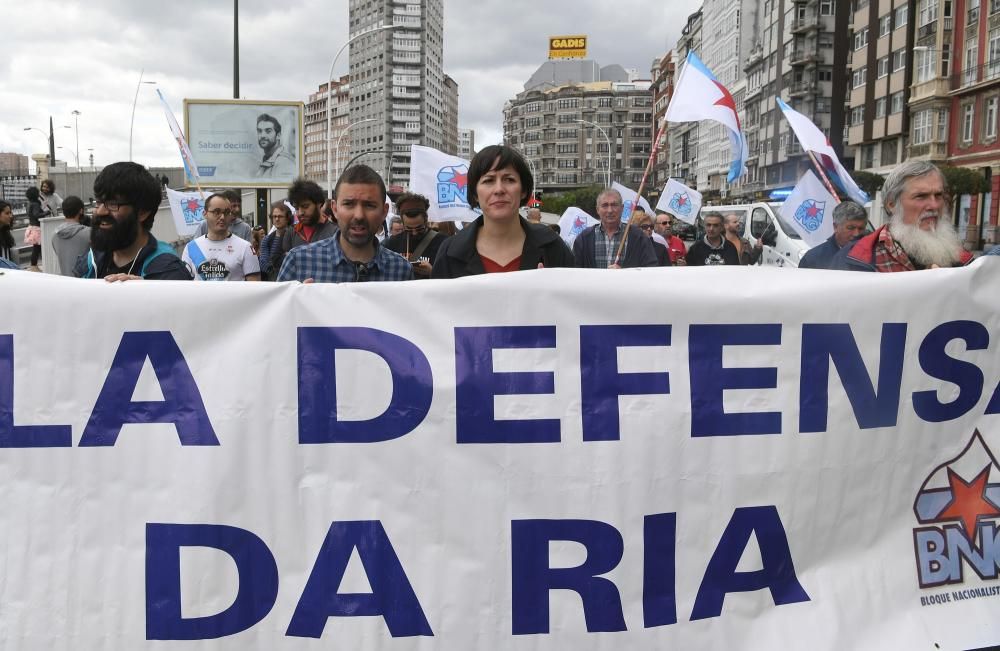 Manifestación en defensa de la ría de O Burgo