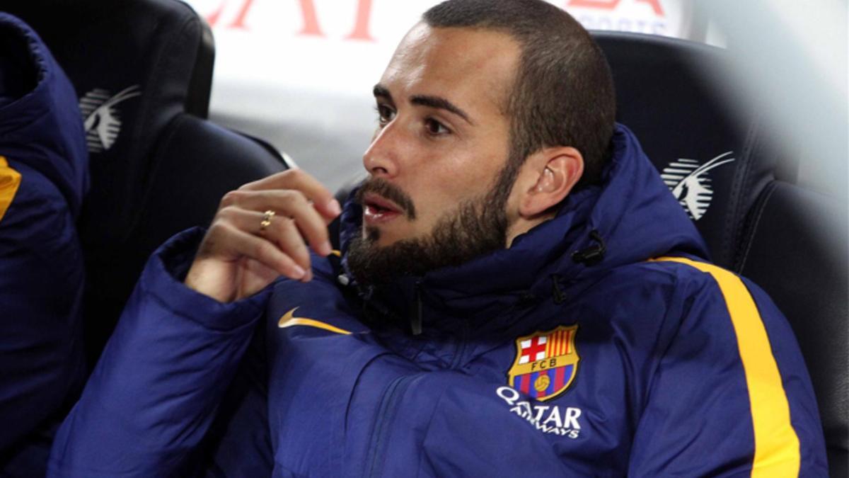 Aleix Vidal, en el banquillo del Barça