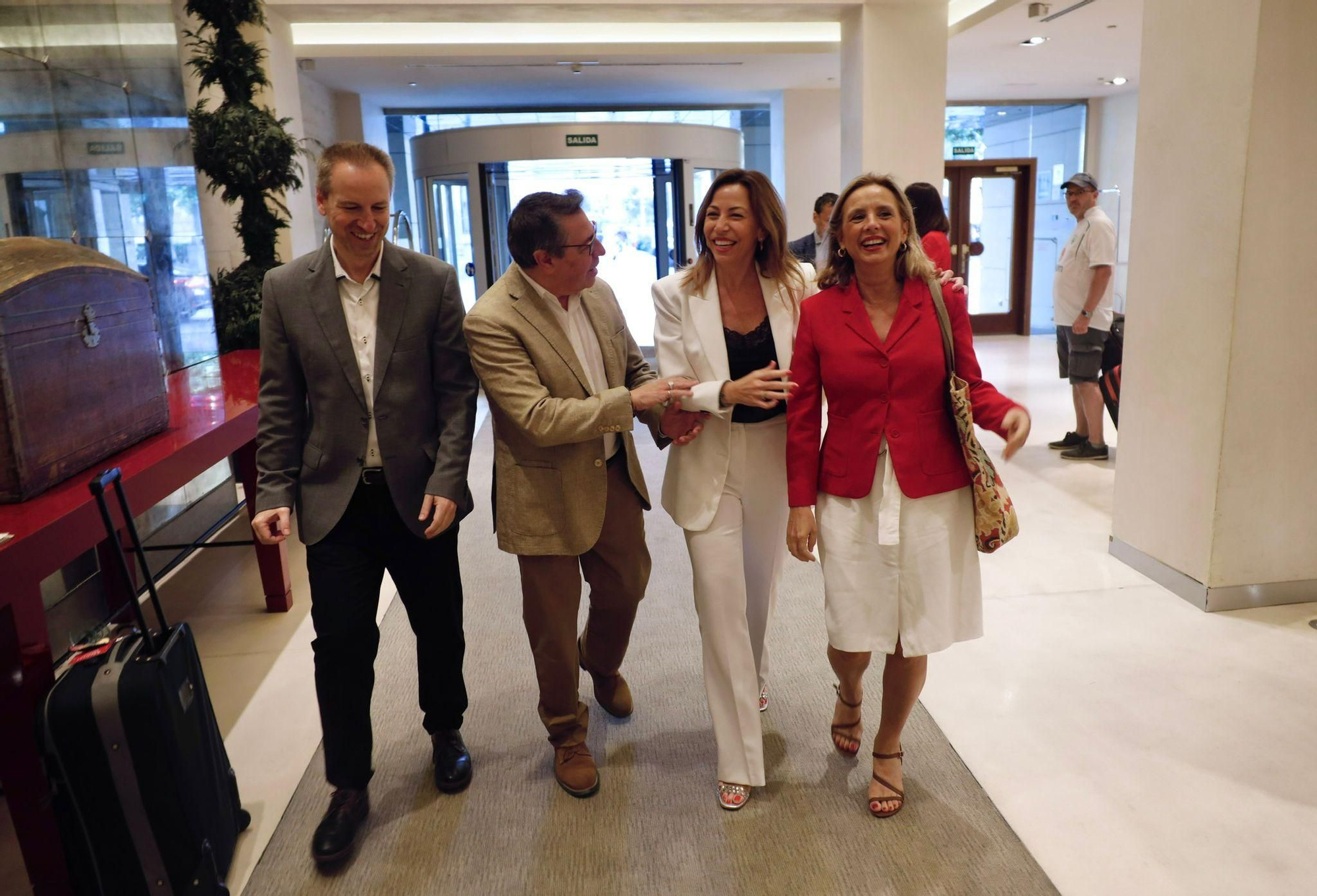 Natalia Chueca, en los Desayunos-Coloquios de EL PERIÓDICO DE ARAGÓN