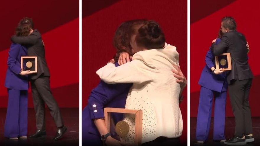 A Isabel Díaz Ayuso la &quot;estrujan&quot; a abrazos Bisbal, Dabiz Muñoz y Gemma Cuervo