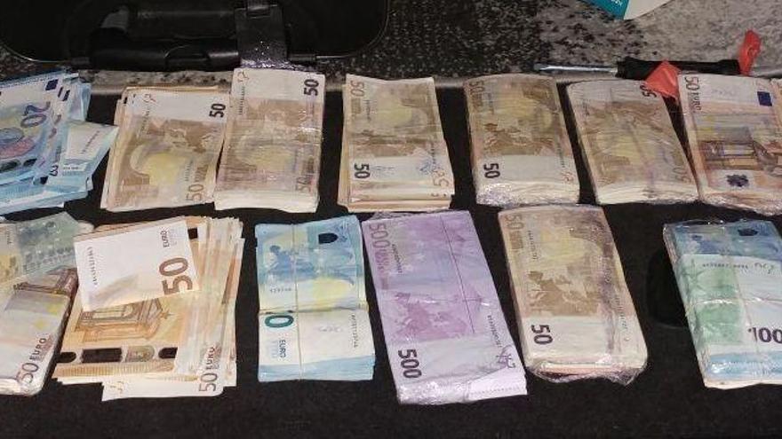 Els 100.000 euros comissats estaven a dins d&#039;una bossa i repartits en bitllets de 500, 100, 50 i 20 euros