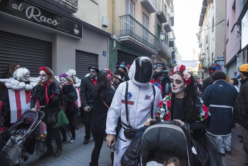 Set mil persones desborden els carrers de Sallent en un Carnaval multitudinari