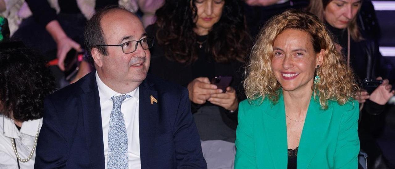 La presidenta del Congreso, Meritxell Batet, y el ministro de Cultura, Miquel Iceta.