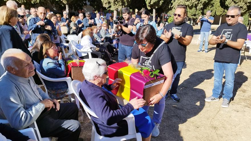 Familiares recuperan los restos de seis víctimas del franquismo 83 años después