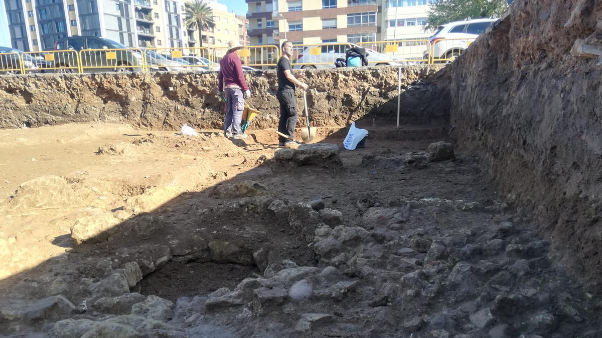 Imagen de los restos hallados en la cata del parking de la Diputación de Córdoba.