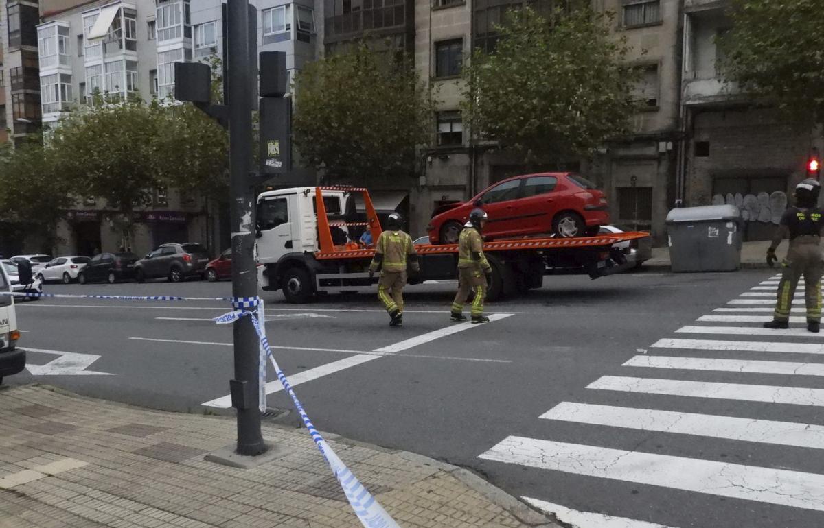 El camión que conducía el acusado, en el lugar del atropello mortal, el 5 de octubre de 2023. |  F. C.