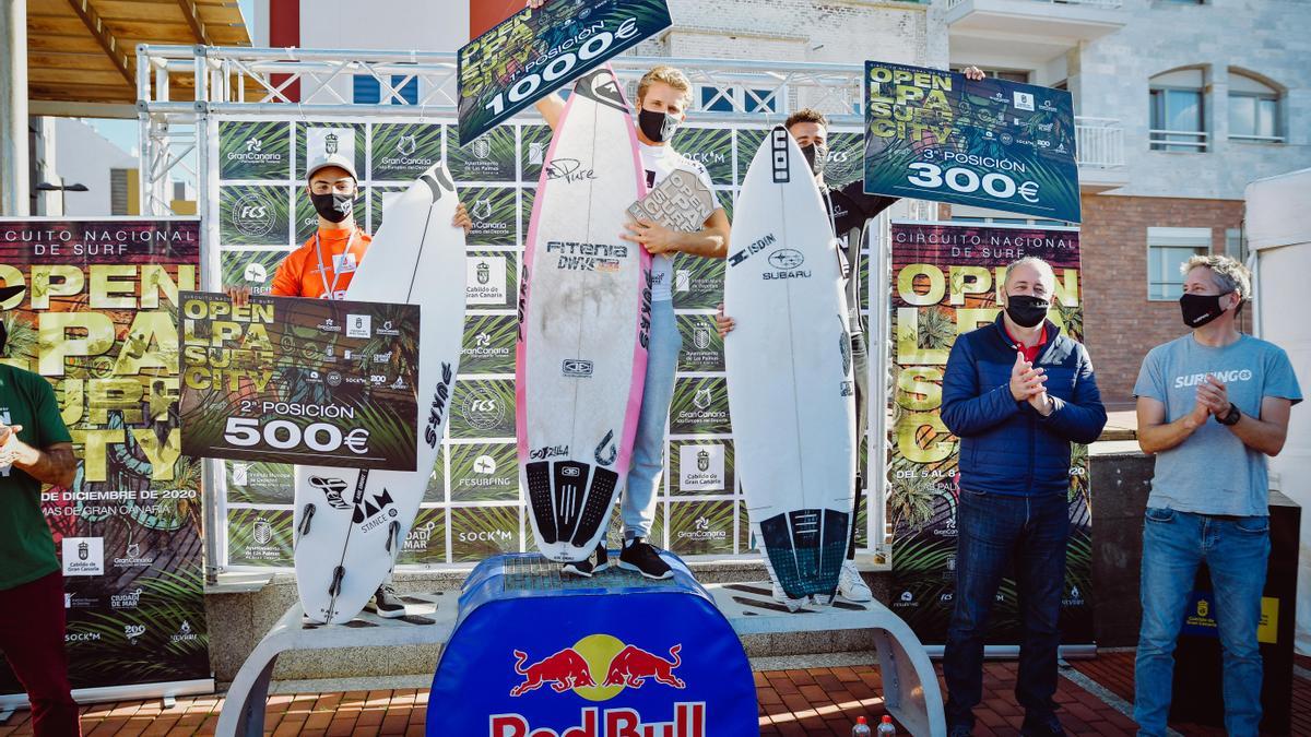 Lenni Jensen y Ariane Ochoa, campeones del Open LPA Surf City