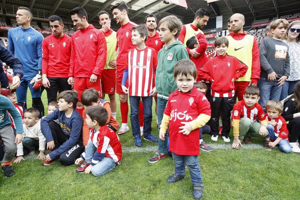 Entrenamiento del Sporting en El Molinón.