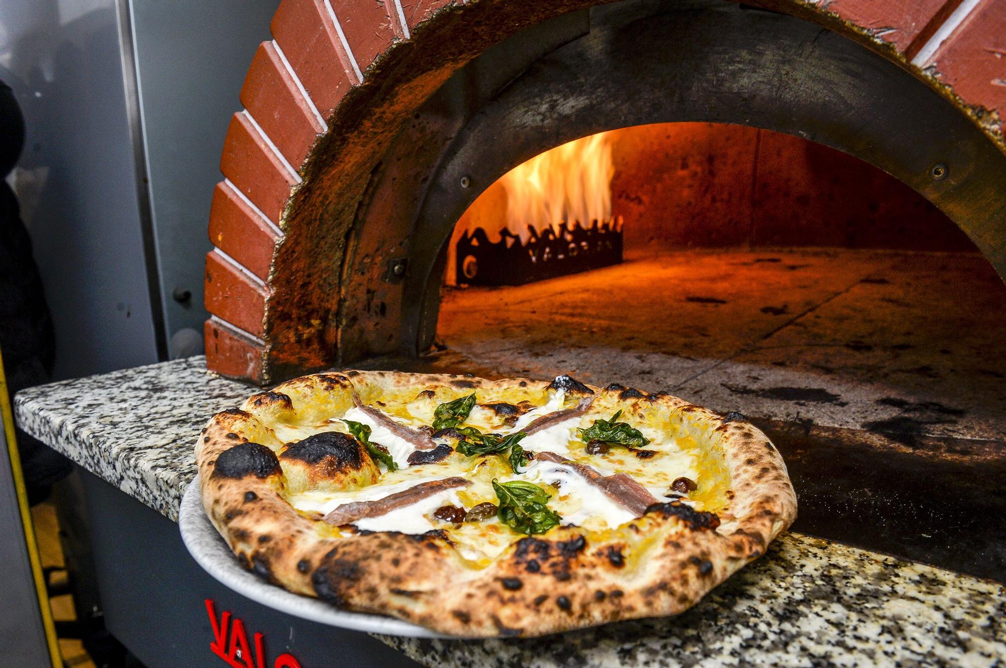 Pizza Costa di Amalfi, ganadora del concurso regional.