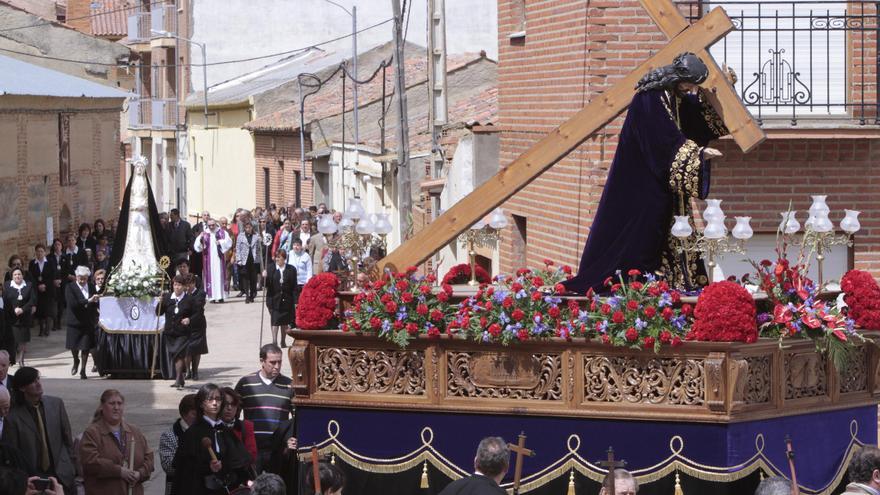 Actos sobre la Cofradía de Jesús Nazareno de Villalpando, una de las más antiguas