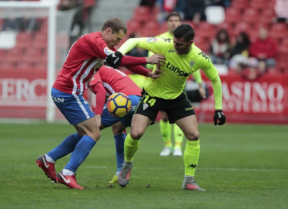 El Córdoba CF cae ante el Sporting.