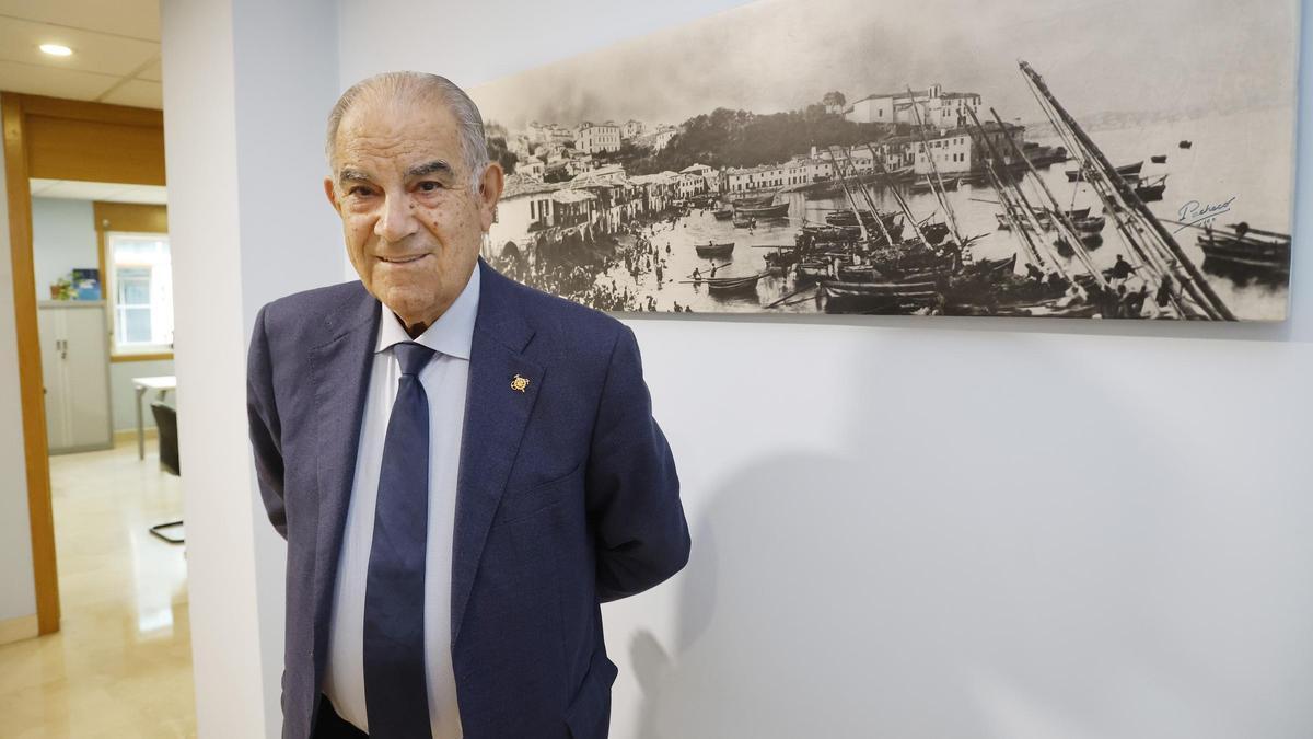 José García Costas, presidente de la Cámara de Comercio de Pontevedra, Vigo y Vilagarcía de Arousa, galardonado con el premio a la trayectoria empresarial en los Premios Banco Sabadell