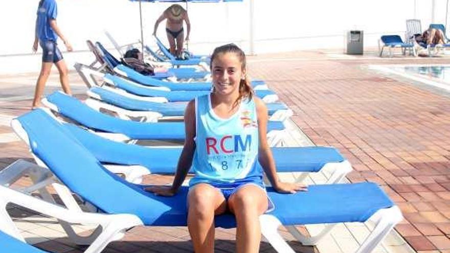 Mar Solís, en las instalaciones del Real Club Mediterráneo, donde se entrena cada día desde hace tres años.