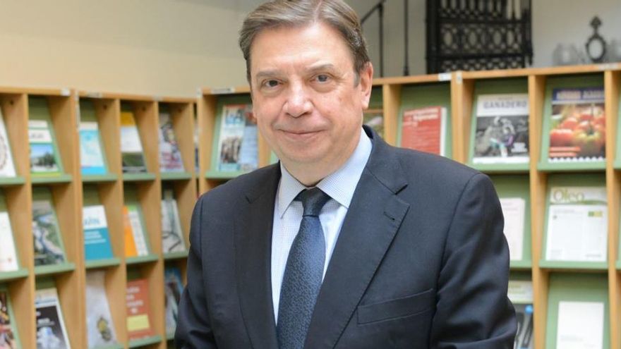 Luis Planas: &quot;Si Bruselas quiere una agricultura más sostenible hace falta más dinero&quot;