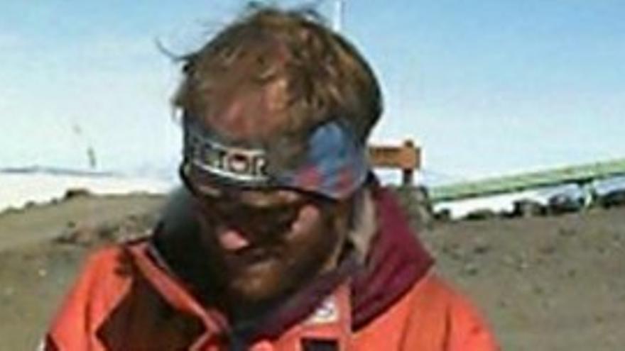Conquista el Everest con 65 años tras atravesar los dos polos