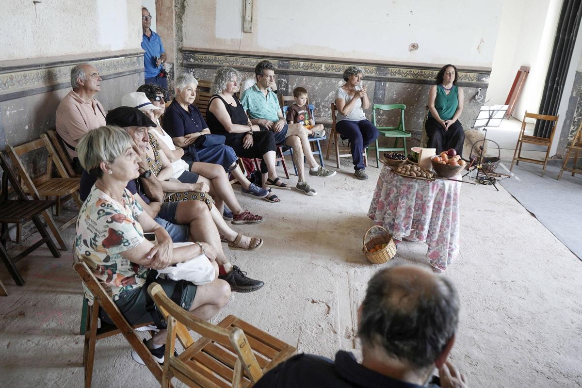 Meandre porta poesia, música, dibuix i vitralls en una jornada d'activitats a la Torre Lluvià de Manresa