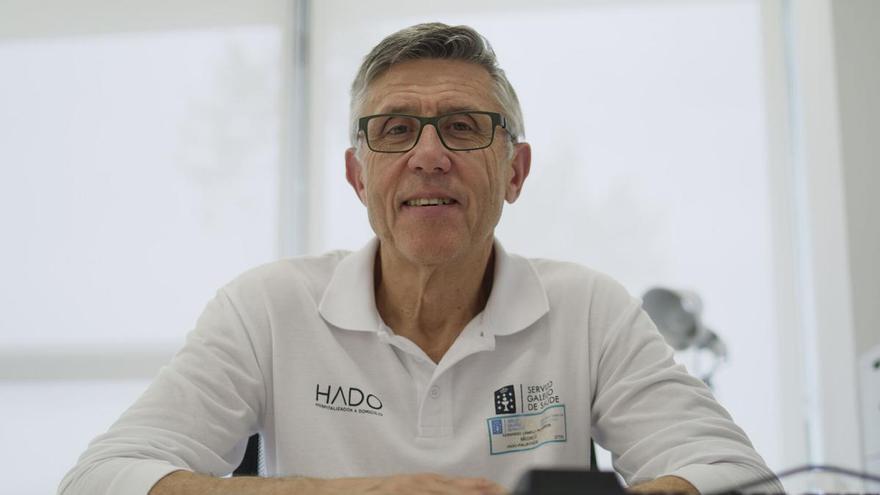 Fernando Lamelo, Medalla de Oro y Brillantes del Colegio de Médicos de A Coruña: "Hay que asentar más la base del sistema sanitario, que es la que está fuera del hospital"