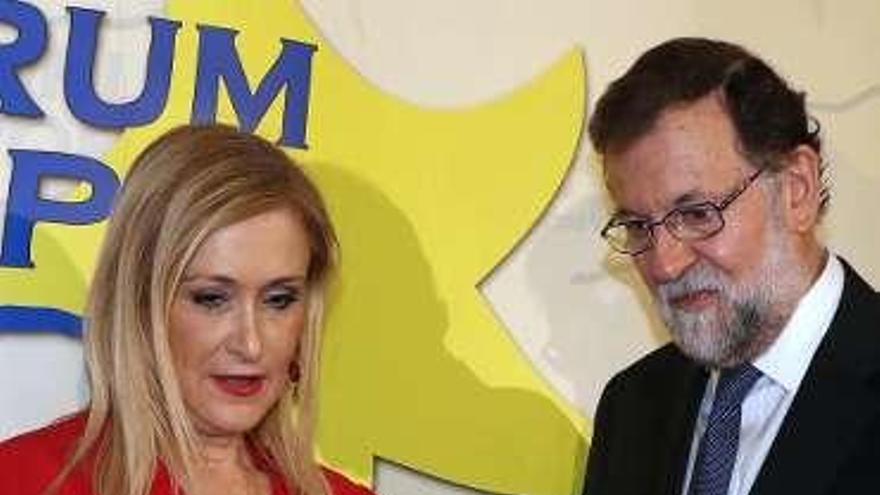 Cifuentes y Rajoy. // Efe